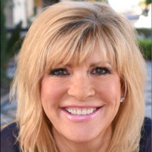 Meet your Posher, Cynthia